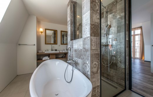 Loft Suite Bathroom